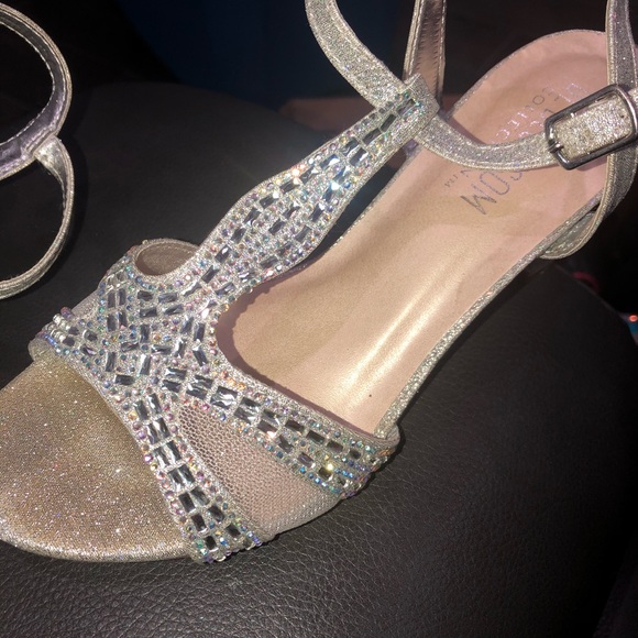 Silver sparkly heels - Picture 2 of 3